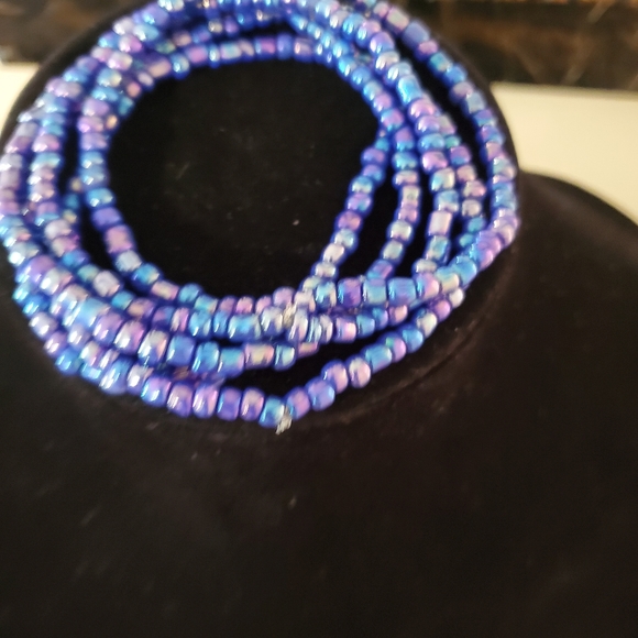 GORGEOUS BEADED BRACELET SET. - Picture 8 of 8